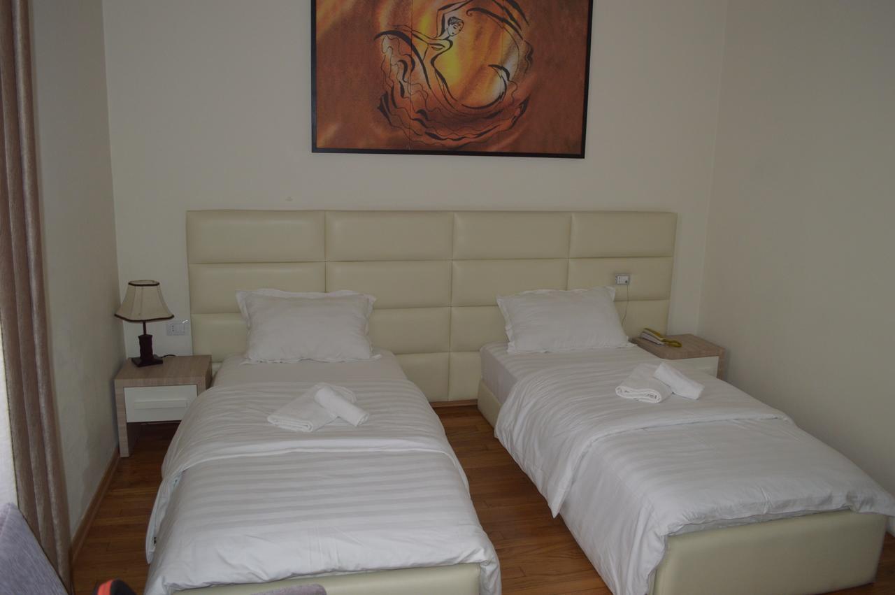 Living Hotel Tirana Exteriér fotografie